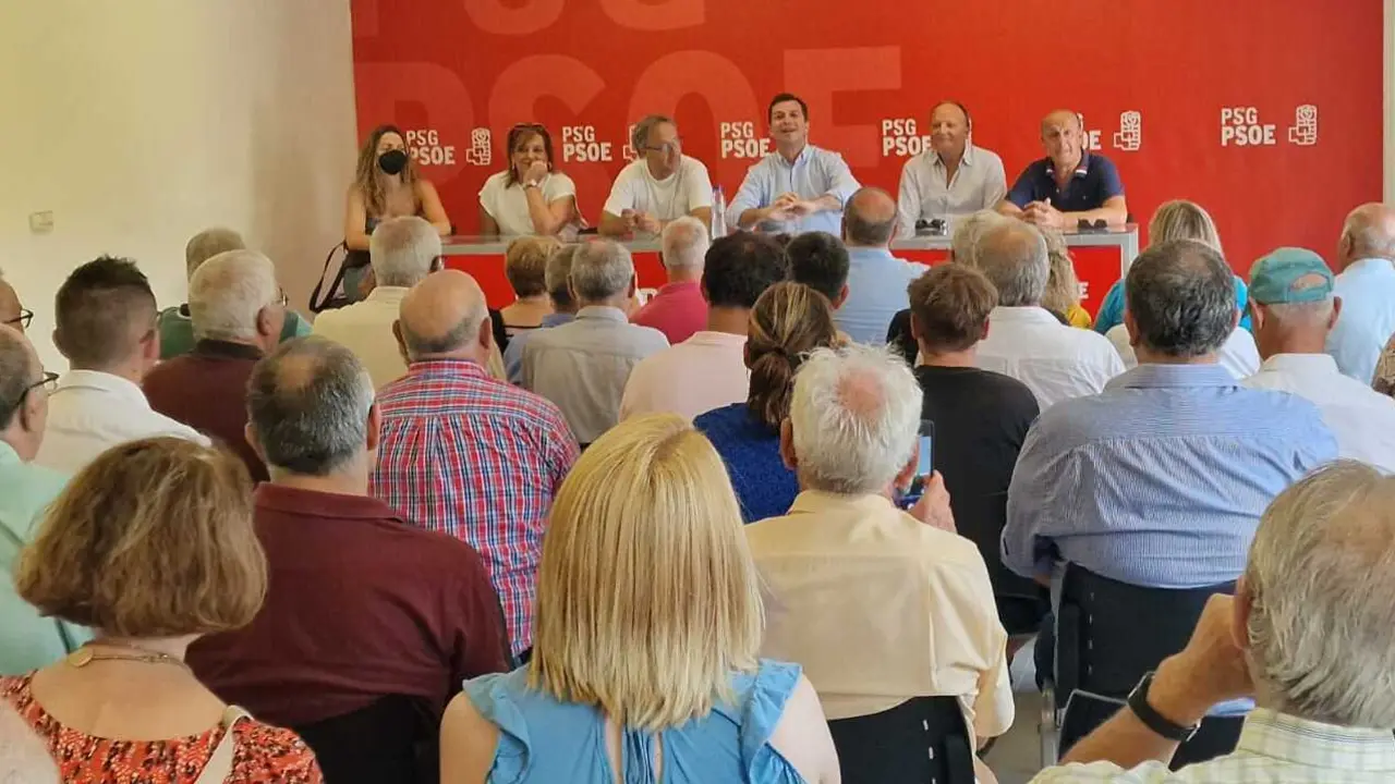 Amplio respaldo de la militancia ourensana a una convocatoria de Gonzalo Caballero. / Mundiario