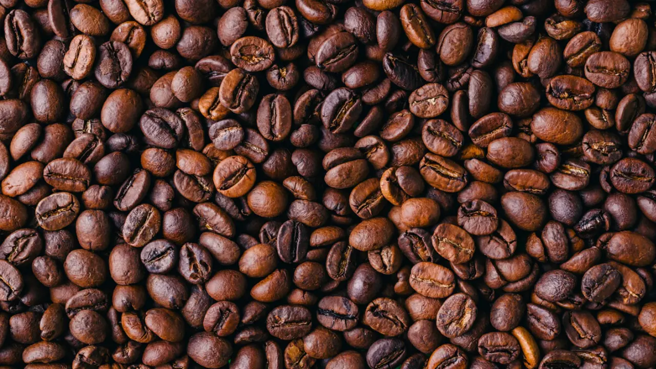 Caf&eacute;. / RR SS.