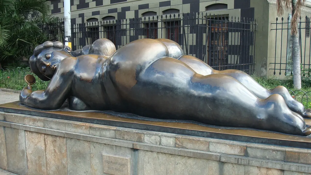 Obra de Botero en Medellín. / Julianza en Pixabay