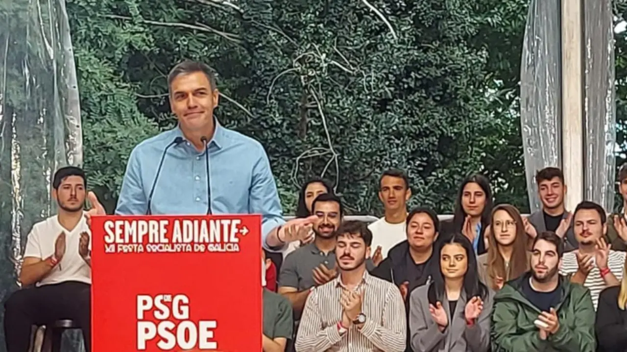 Pedro S&aacute;nchez en la Fiesta de la Rosa del PSdeG. / RR SS del PSdeG