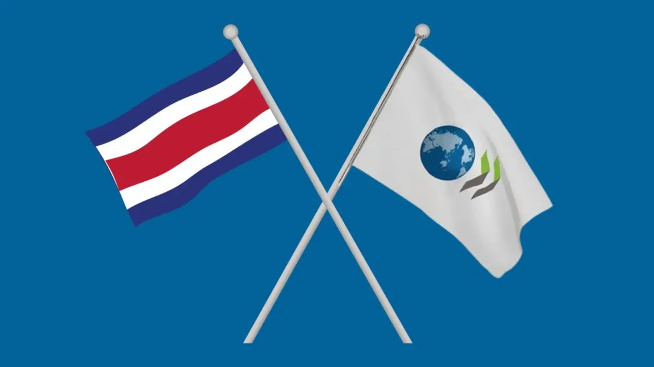 Costa Rica y OCDE./ RR SS