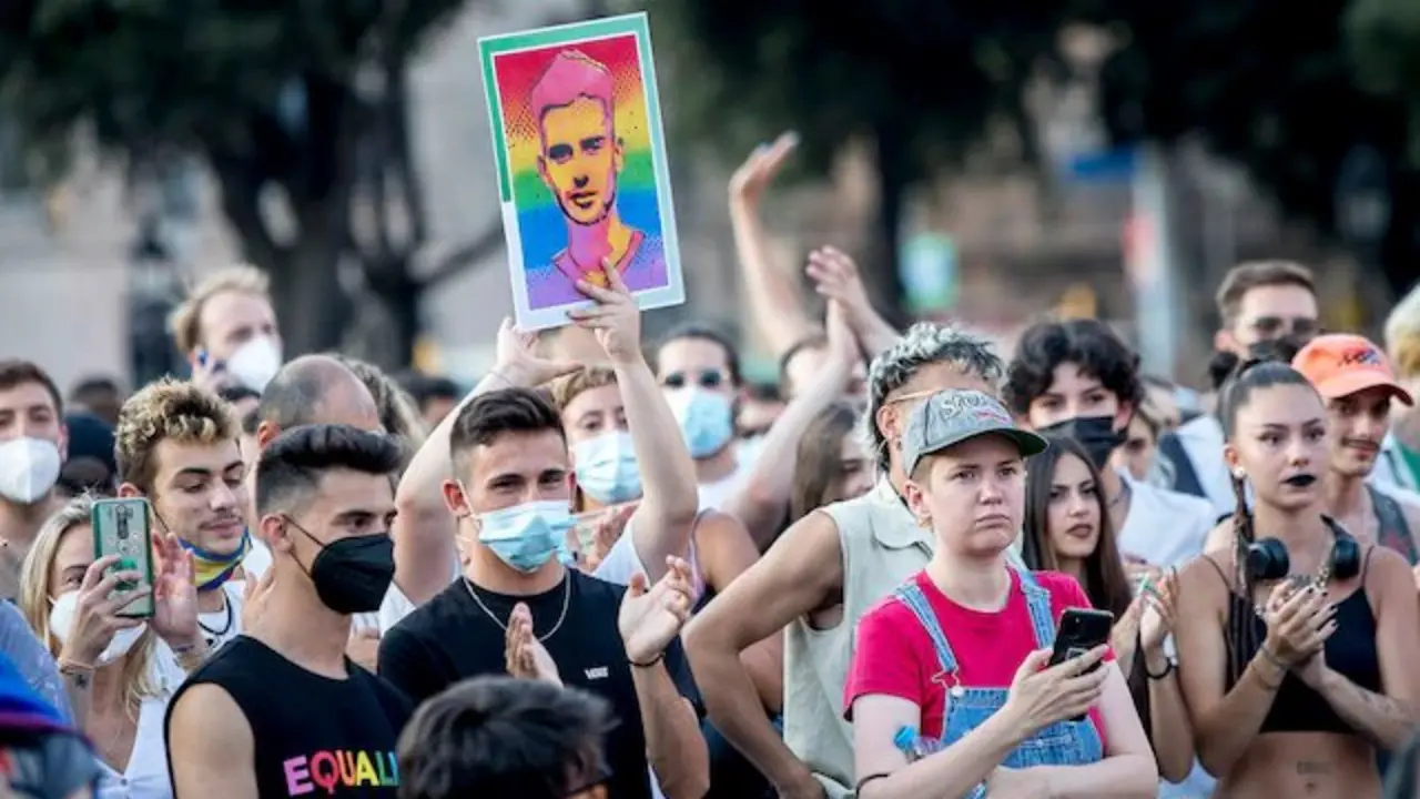 Manifestaci&oacute;n en repulsa al asesinato de Samuel Luiz en A Coru&ntilde;a. / RR.SS.
