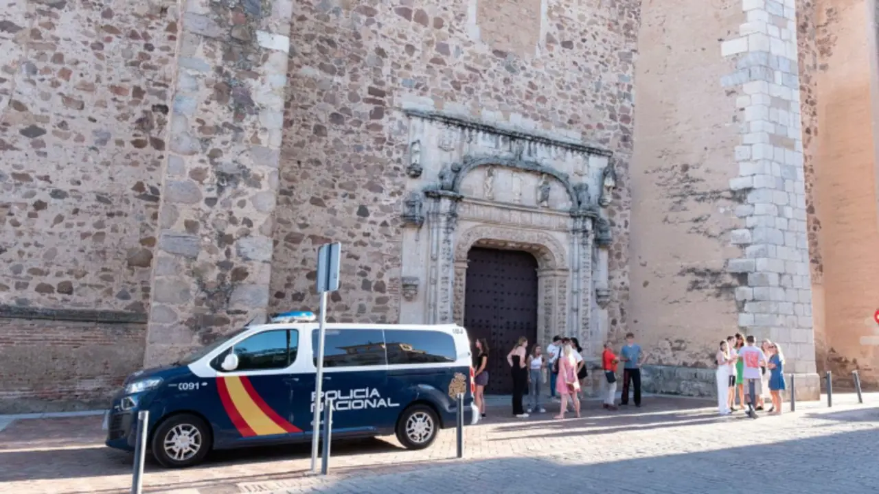 Comisaria de la Policia Nacional de Almendralejo, Badajoz. / RR SS.