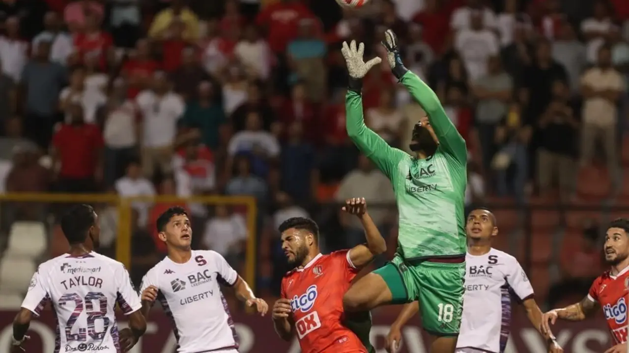 Saprissa Vs Real Estel&iacute;./ RR SS
