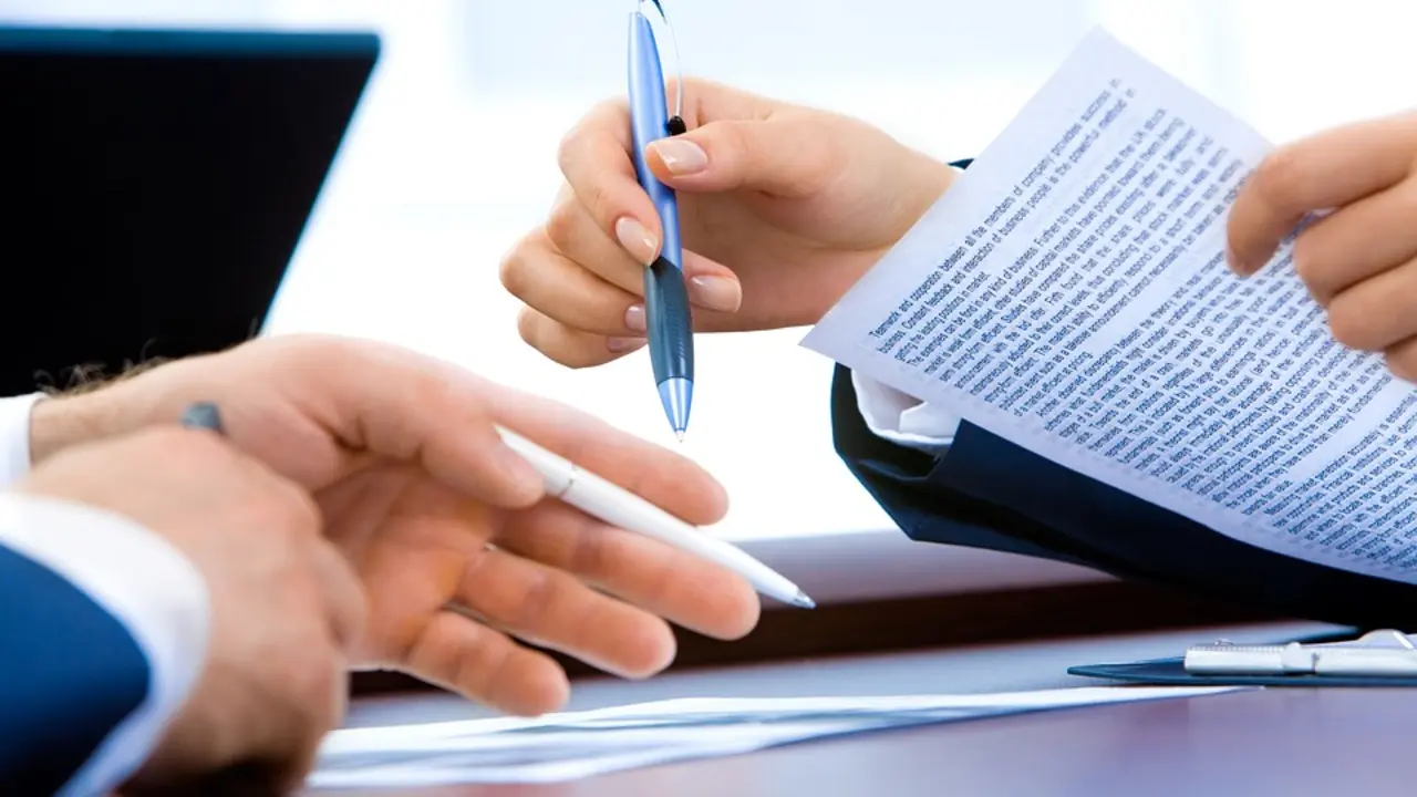 Contrato. / RR SS.