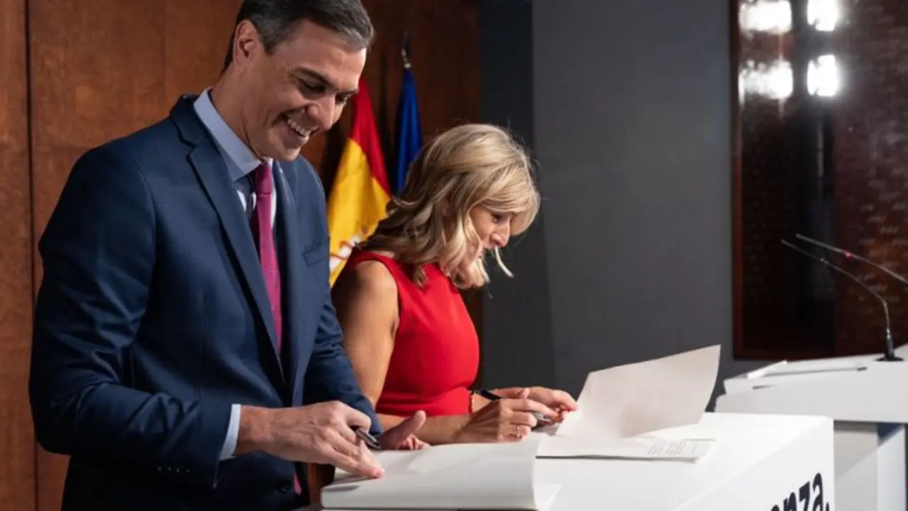 Pedro S&aacute;nchez, presidente del Gobierno, y Yolanda D&iacute;az, l&iacute;der de Sumar. / @Pilar_Alegria