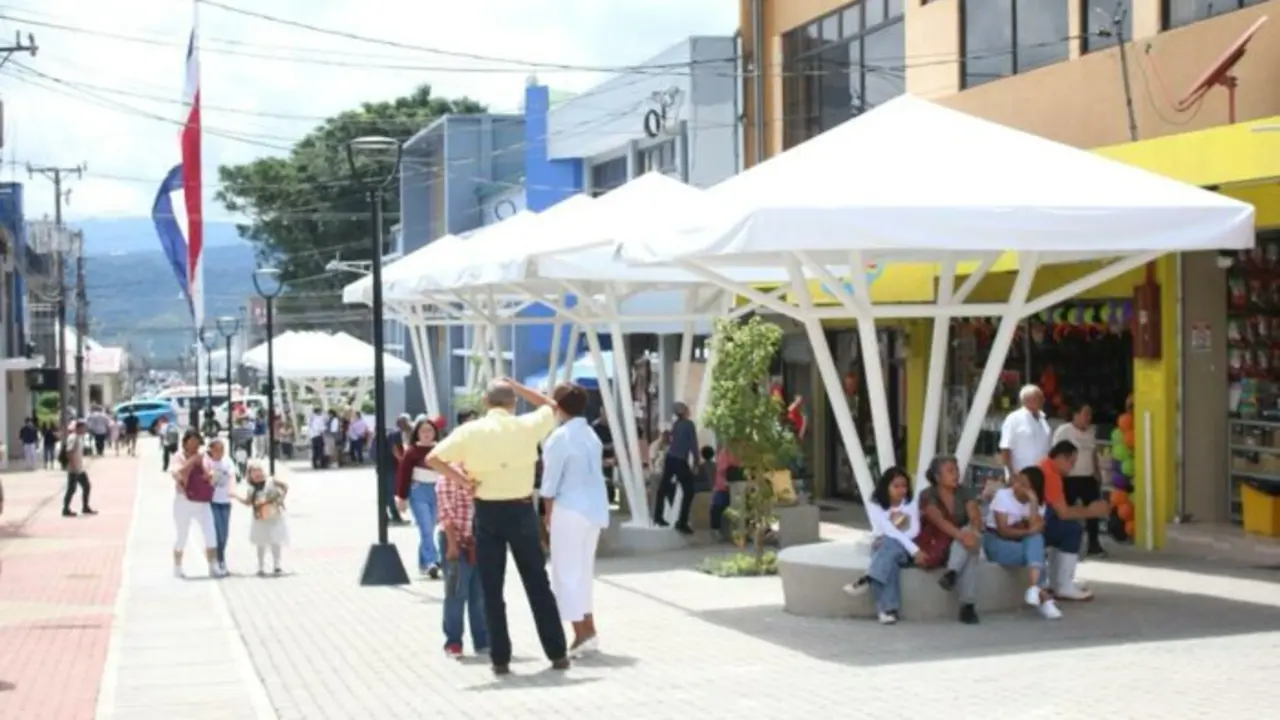 Bulevar 29 de octubre./ RR SS