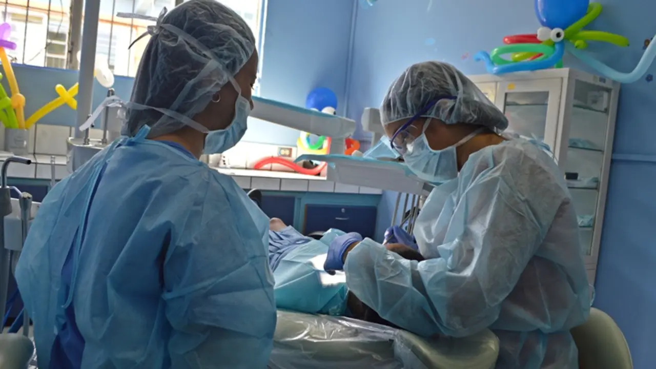 M&eacute;dicos./ RR SS