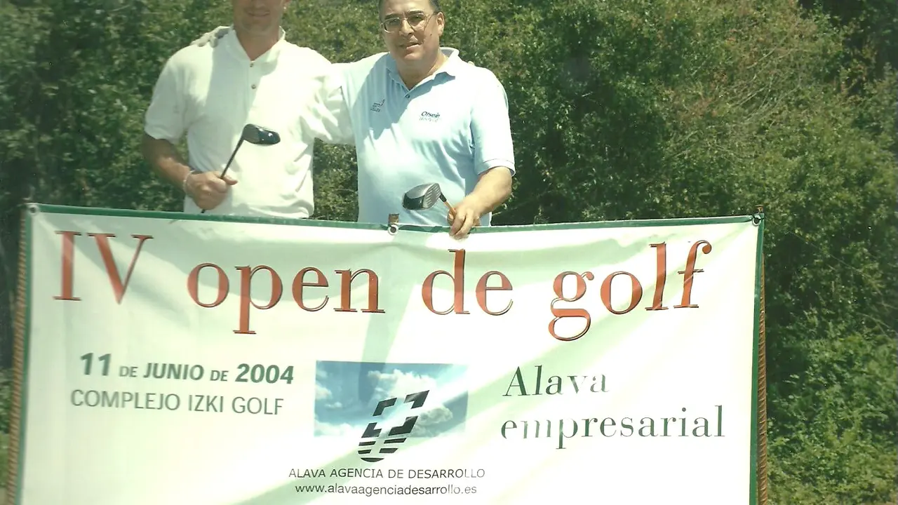 Torneo por parejas entre empresas. / JRB