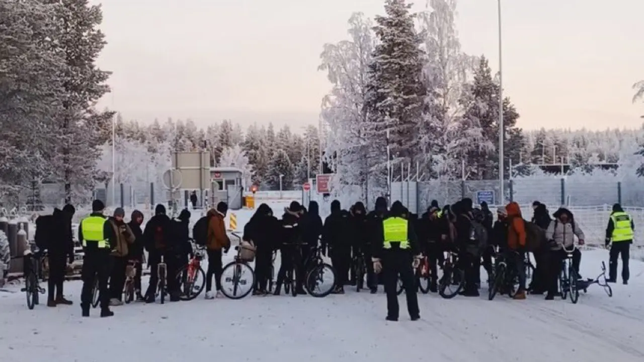Polic&iacute;a en la frontera de Finlandia con Rusia. / RR.SS.