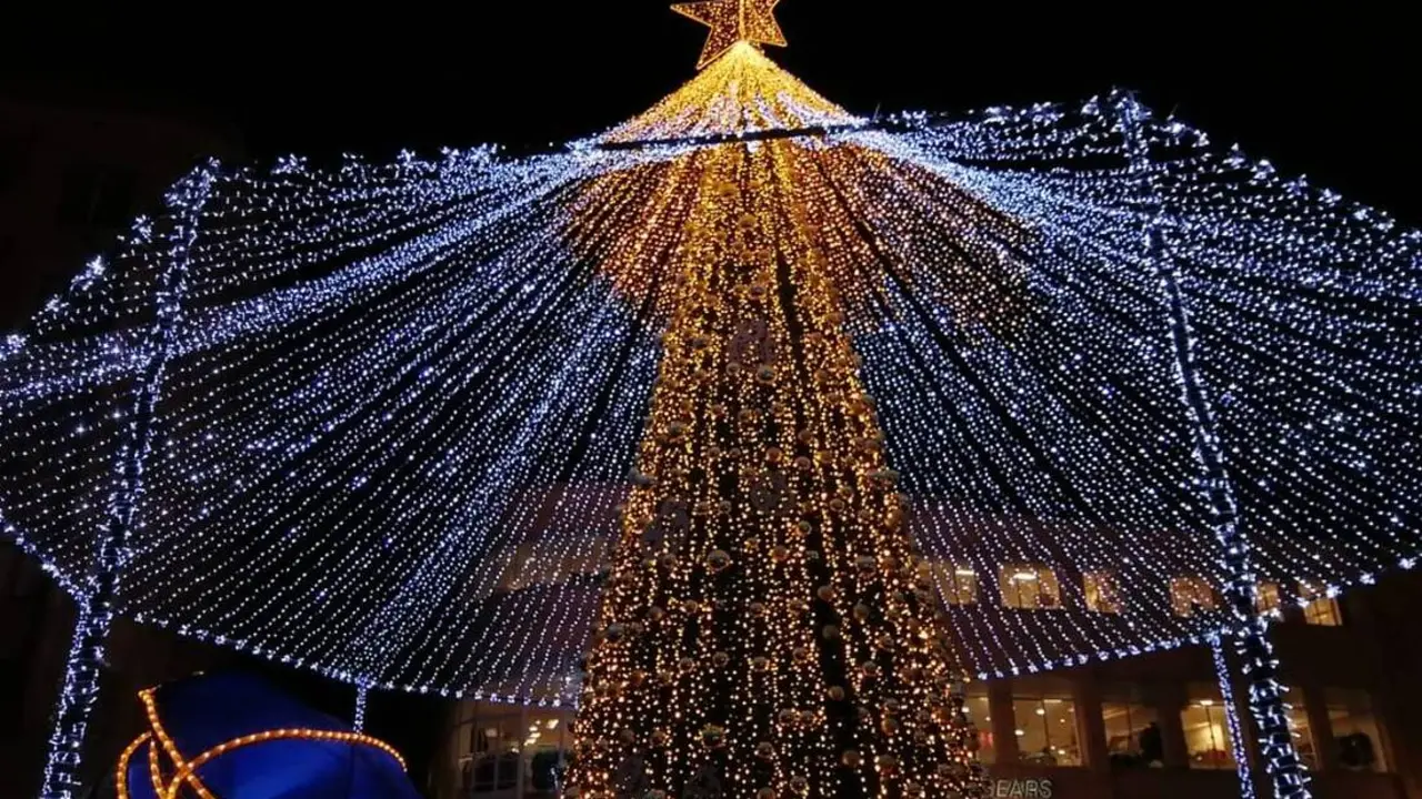 &Aacute;rbol de Navidad./ RR SS