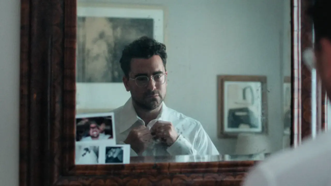 Dan Levy en Buen duelo. / Netflix