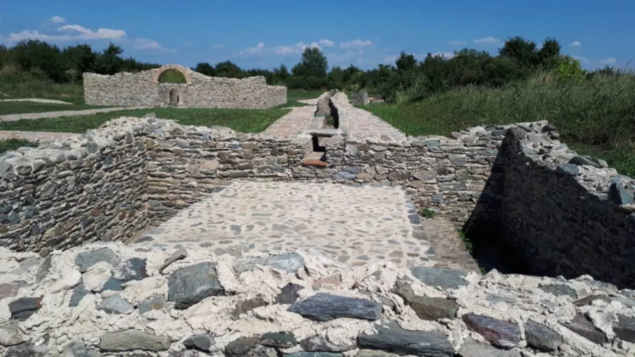 Acueducto romano en Viminacium, en la actual Serbia. / SINC