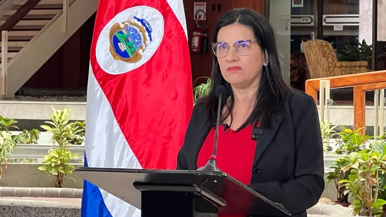 Presidenta de la CCSS./ RR SS