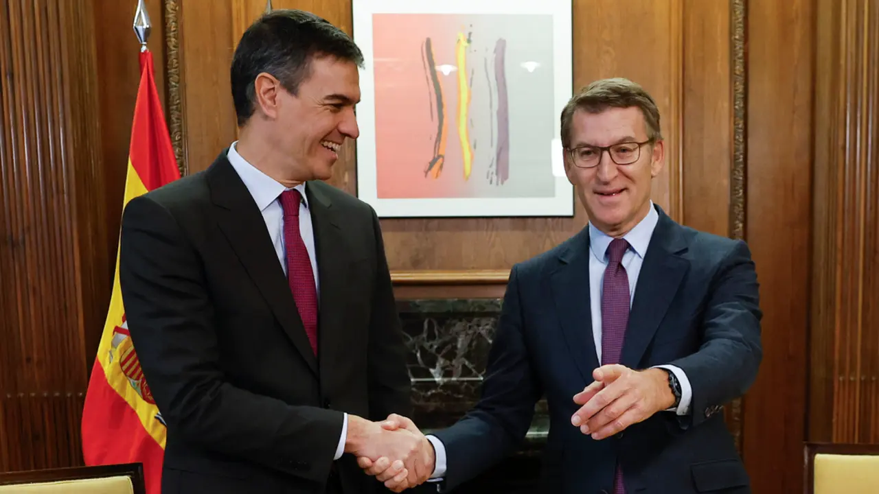 Pedro S&aacute;nchez y Alberto N&uacute;&ntilde;ez Feij&oacute;o. / Cadena Ser