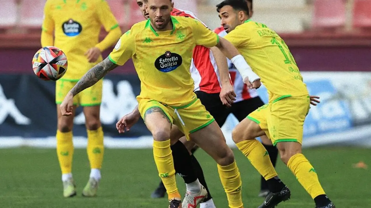 Jugadores del Deportivo en Las Gaunas. / RCD