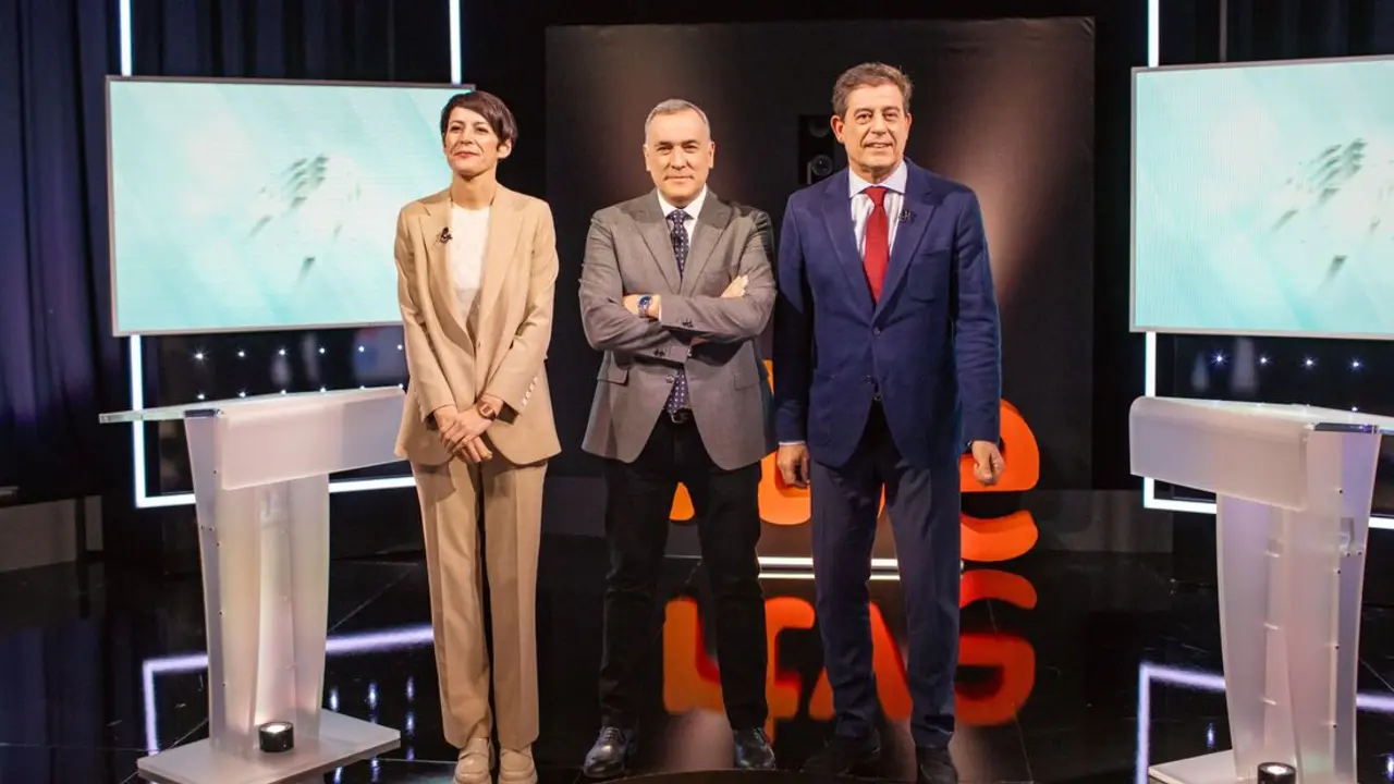 Ana Pont&oacute;n, Xavier Fortes y Jos&eacute; Ram&oacute;n G&oacute;mez Besteiro. / RTVE