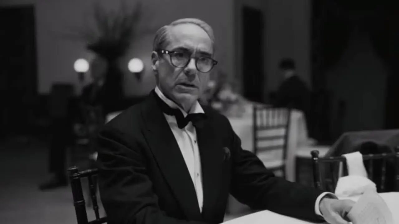Robert Downey Jr. en una escena de la pel&iacute;cula Oppenheimer. / Productora