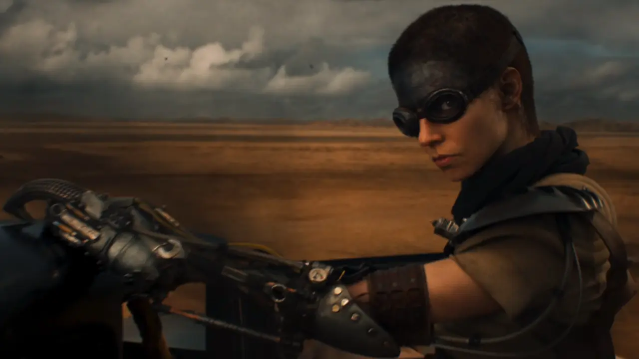 Anya taylor-Joy se transforma en Furiosa para la nueva entrega de la saga Mad Max. / Warner Bros. Pictures