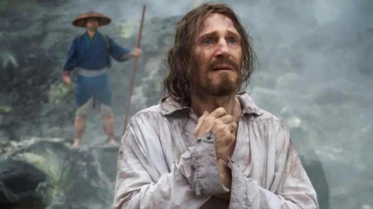 Liam Neeson durante una escena de la pel&iacute;cula Silencio (2016). /  Filmin