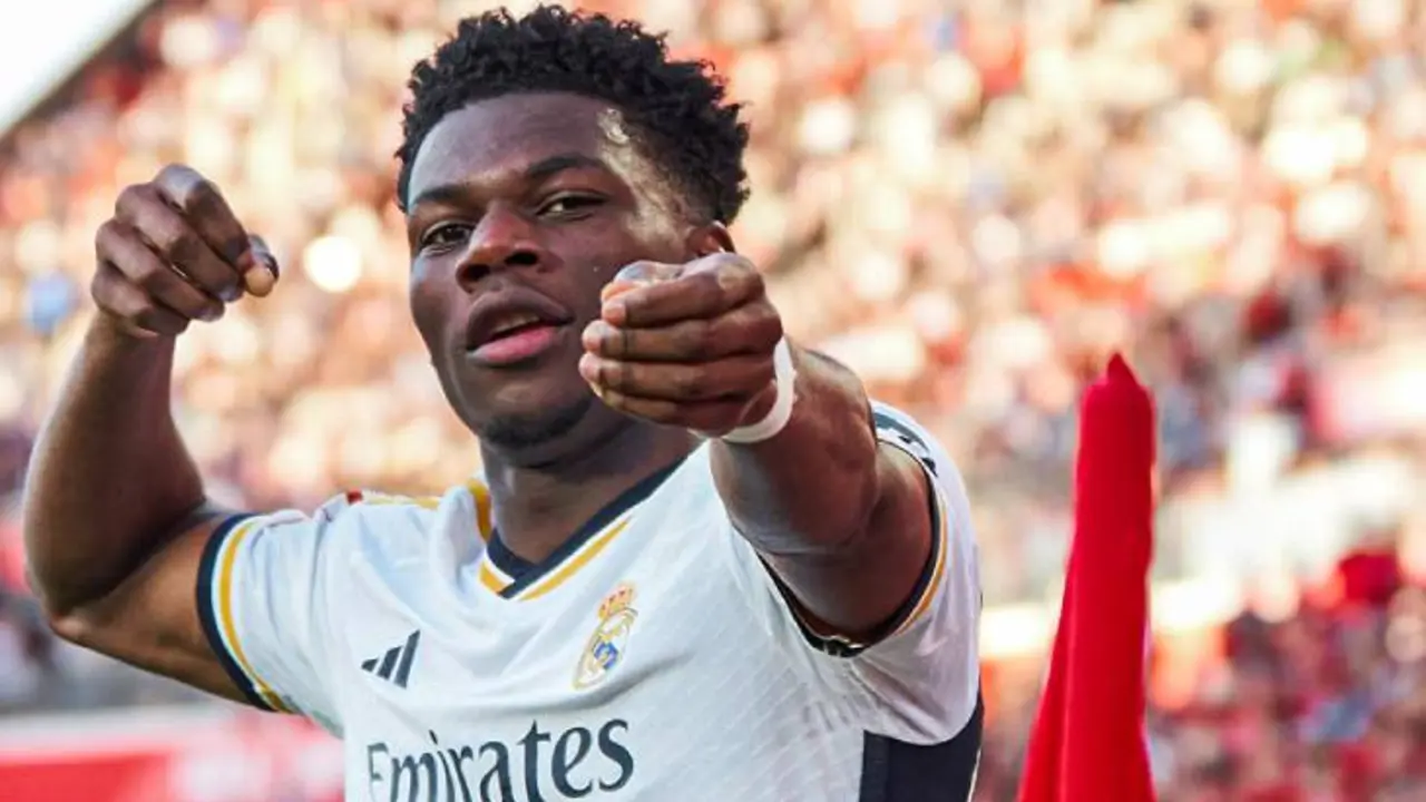 Aureli&eacute;n Tchouam&eacute;ni, futbolista del Real Madrid. / @realmadrid