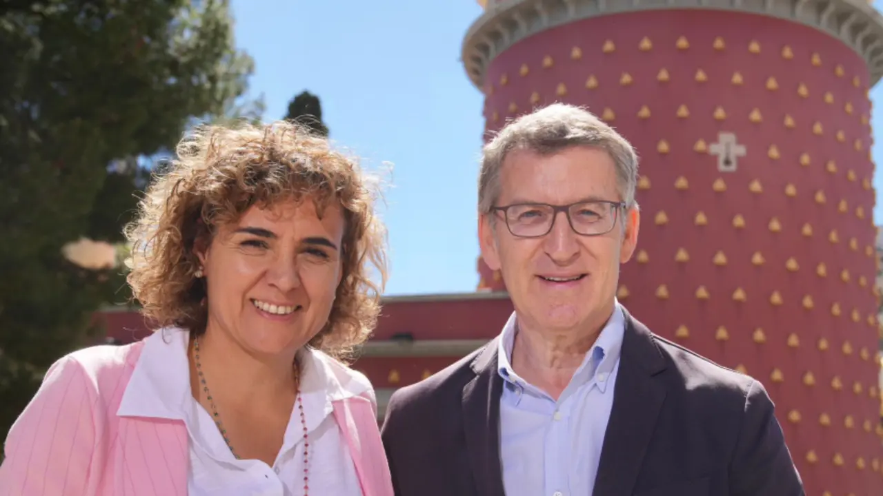 Dolors Montserrat, candidata a las elecciones europeas y Alberto N&uacute;&ntilde;ez Feij&oacute;o. / PP