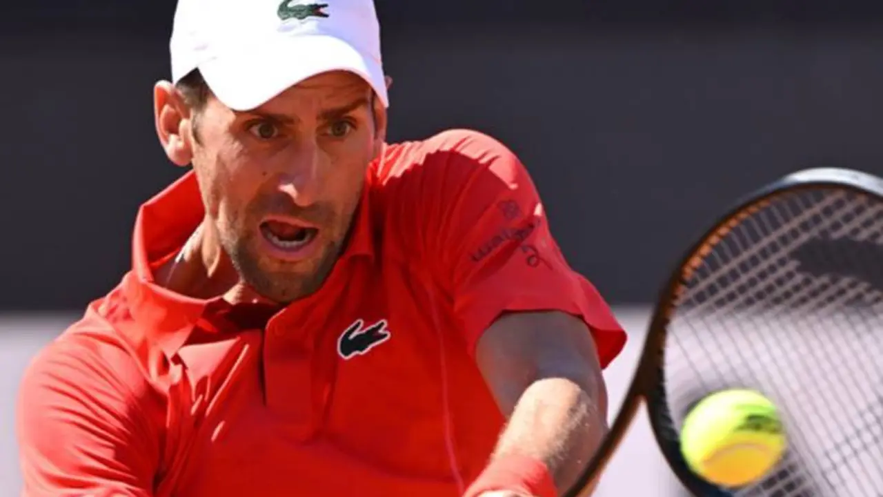 Novek Djokovic, durante una acci&oacute;n del partido ante Alejandro Tabilo. /  RR SS