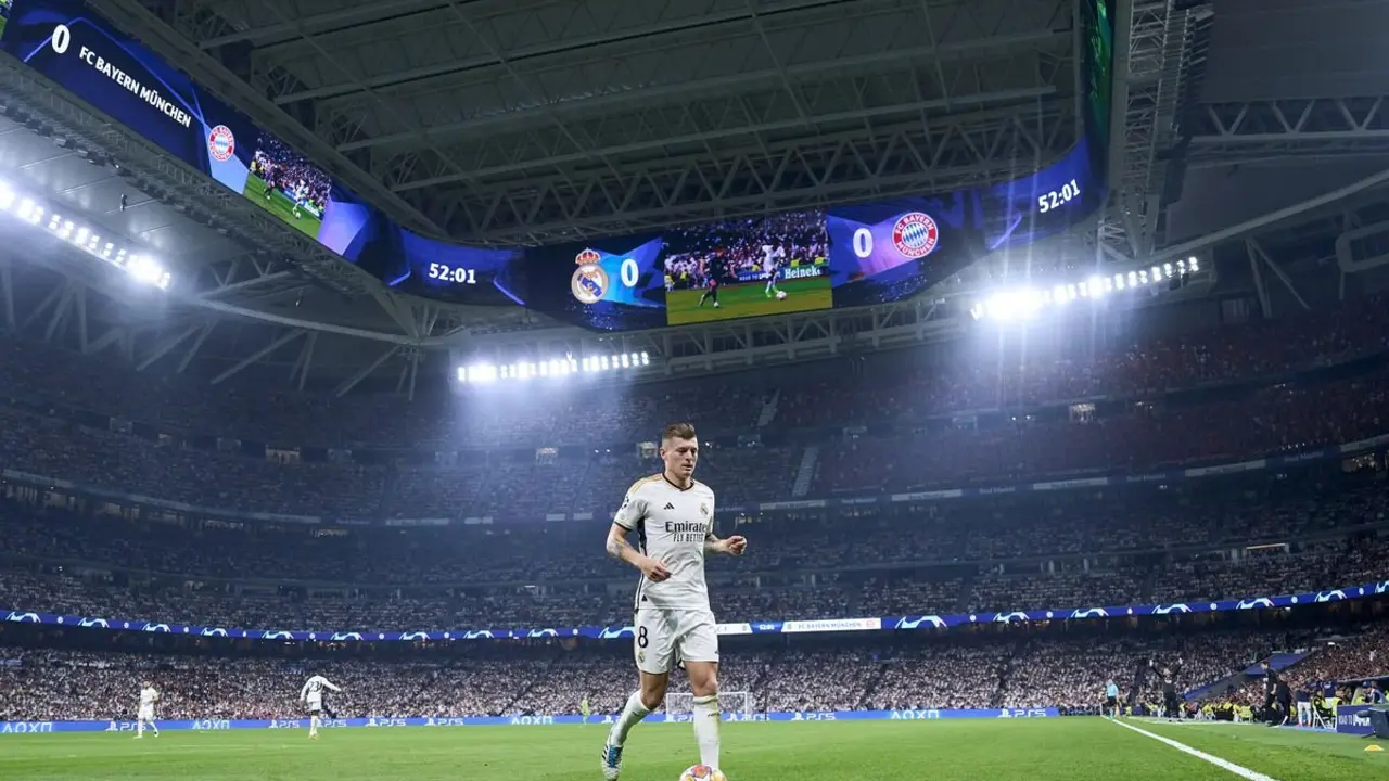 Toni Kroos en el Santiago Bernab&eacute;u. / @realmadrid