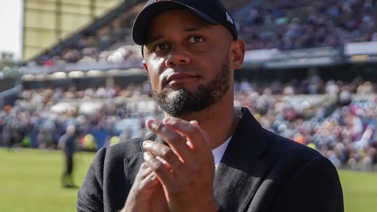 Vincent Kompany, entrenador de f&uacute;tbol belga. / @burnleyofficial
