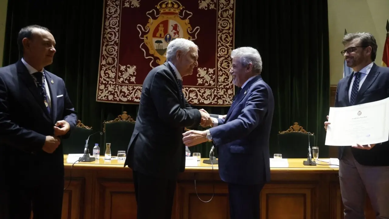 Carlos Lema Devesa con Xesús Palmou. / Mundiario