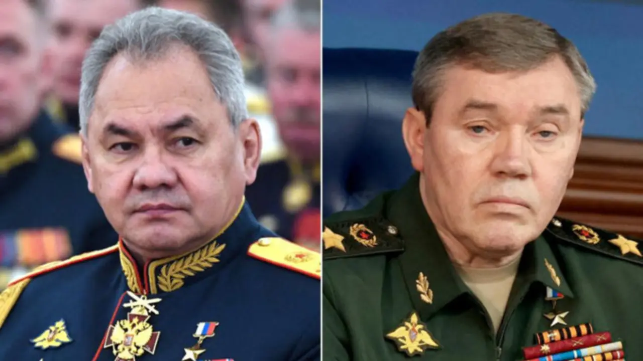 El exministro ruso de Defensa, Sergu&eacute;i Shoig&uacute;, y el jefe del Estado Mayor, Valeri Guer&aacute;simov. / RR.SS.