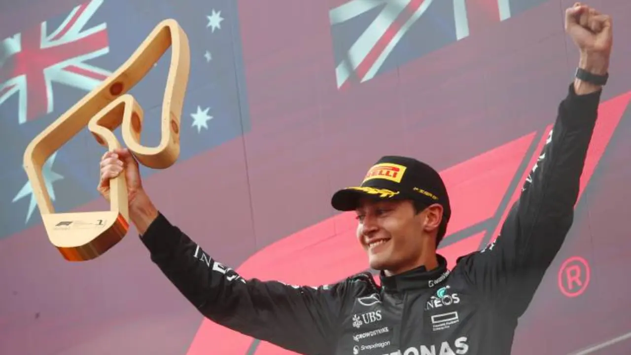 El piloto de Mercedes Petronas, George Russell. /  @formula1
