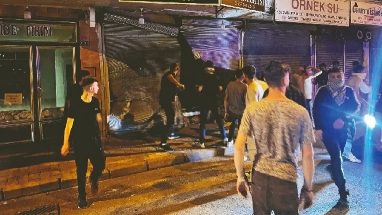Actos vand&aacute;licos en Turqu&iacute;a contra los sirios. / RR.SS.