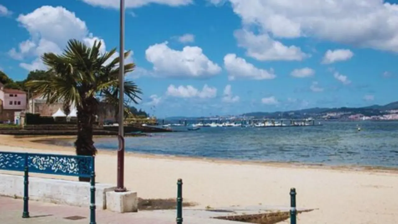 Playa de Arealonga, en Chapela. / Tripavisor.