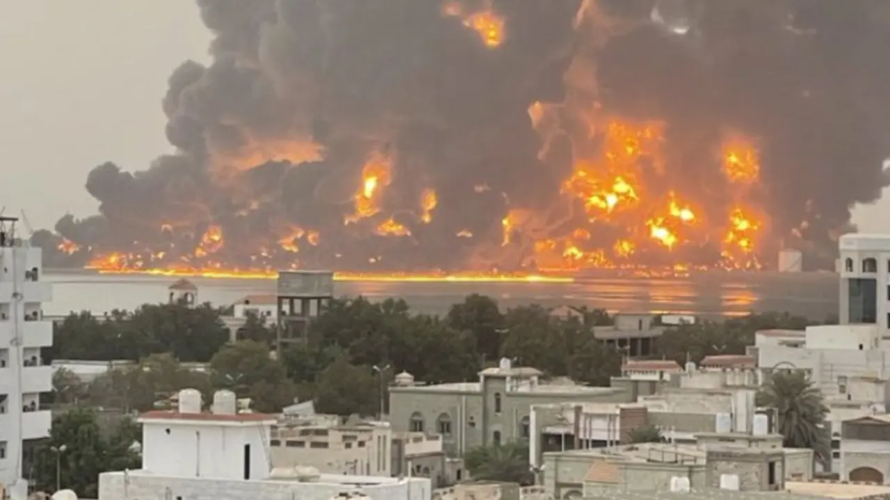 Israel bombardea Yemen. / X @AlertesInfos