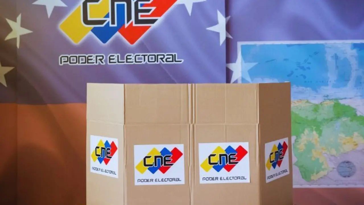 Centro de votaci&oacute;n preparado por el Consejo Nacional Electoral (CNE). / RR SS.