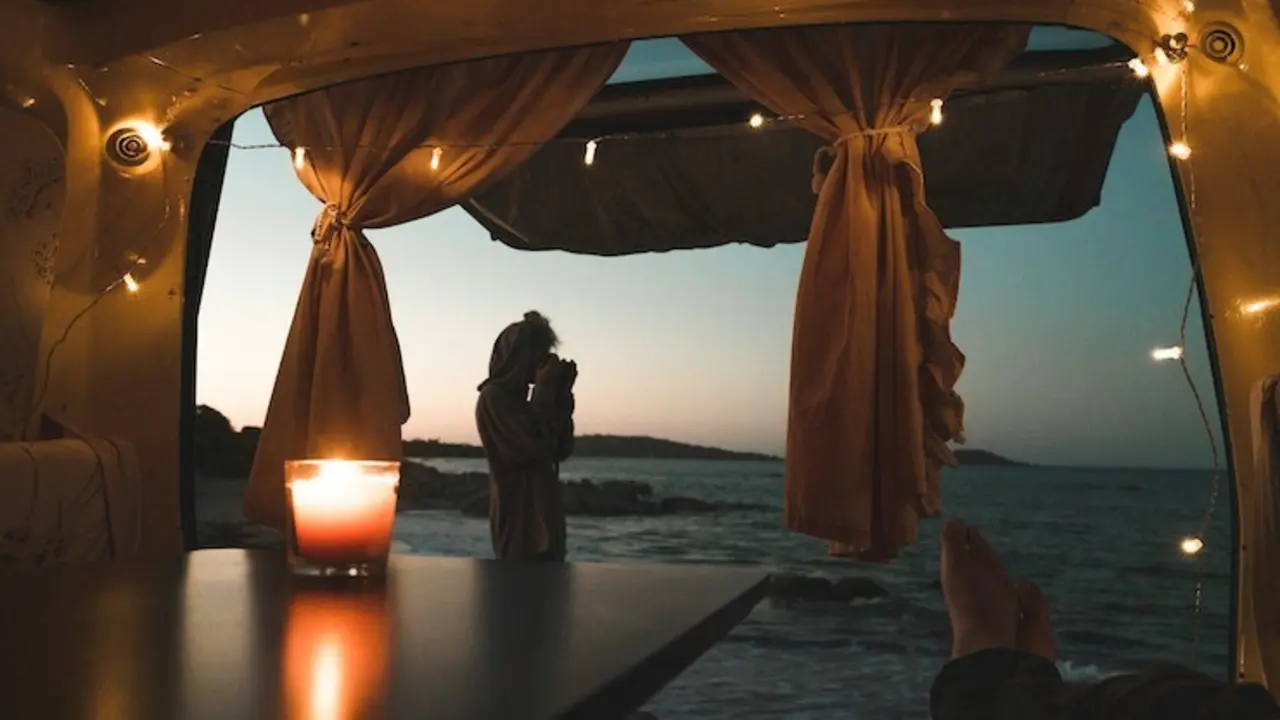 Pareja de camping. / Manuel Meurisse en Unsplash