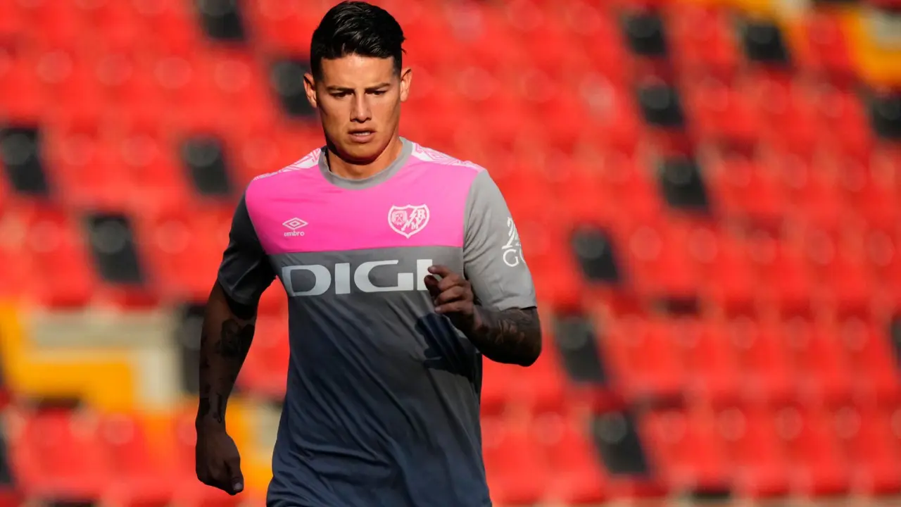 James Rodr&iacute;guez entrenando con el Rayo Vallecano. / @Twitter