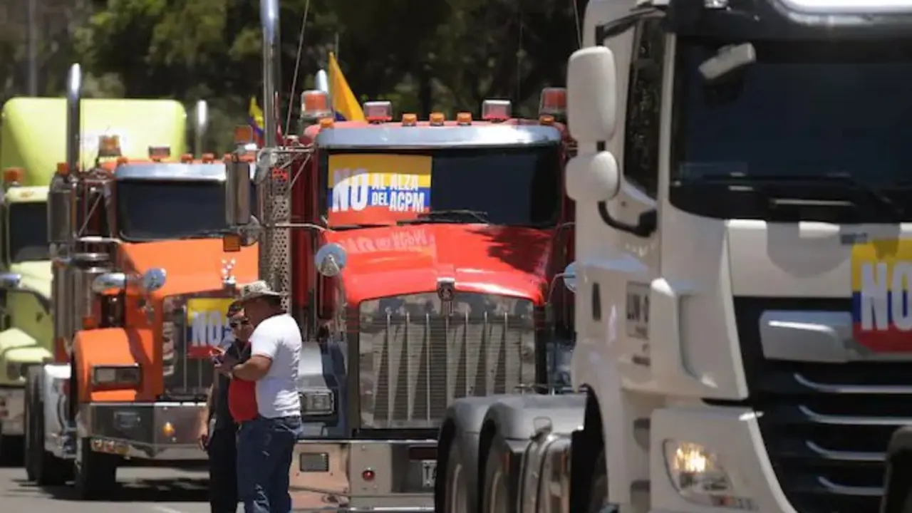 Paro camionero en Colombia. / RR.SS