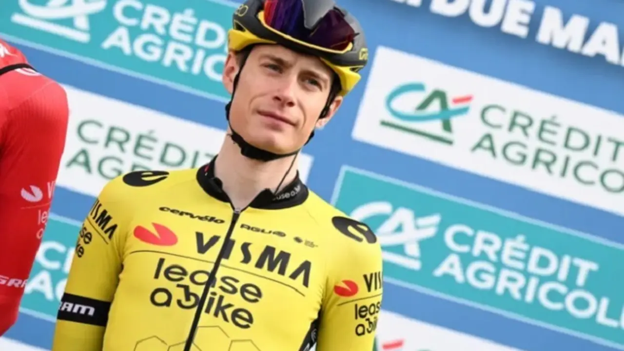 Jonas Vingegaard, ciclista dan&eacute;s, quien espera conquistar el Giro de Italia y el Tour de Francia en 2025. / RR SS