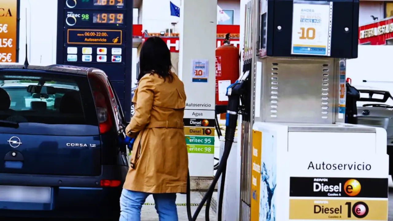 Surtidores en una gasolinera. / RR SS