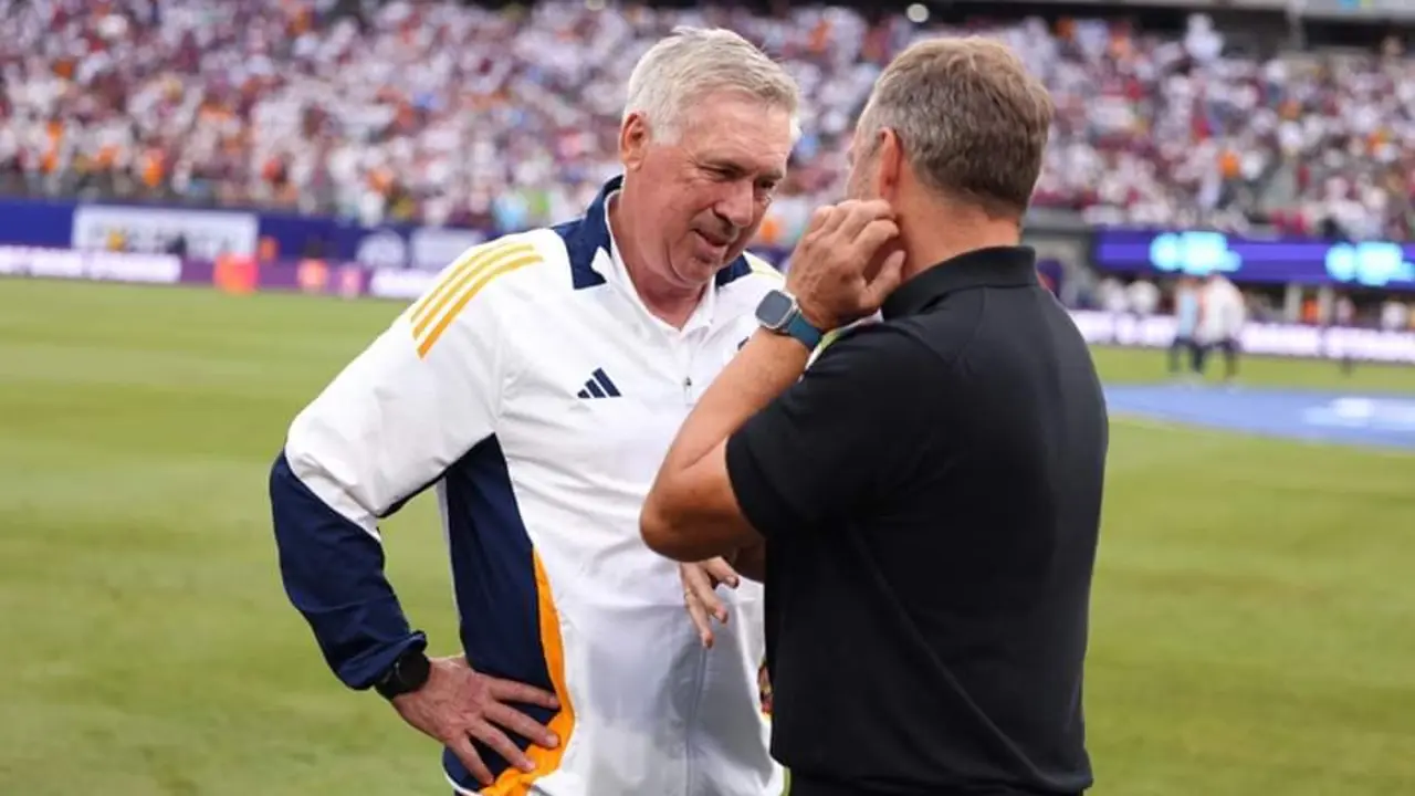 Carlo Ancelotti y Hansi Flick en el Cl&aacute;sico de Estados Unidos. / @Twitter