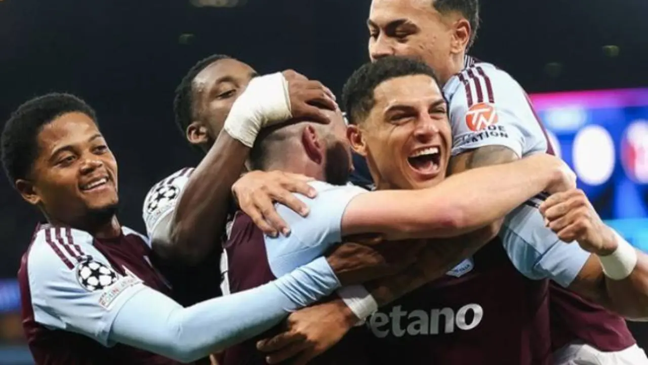 Los futbolistas del Aston Villa celebrando uno de sus goles en la actual edici&oacute;n de la UCL. /  @AVFCOfficial