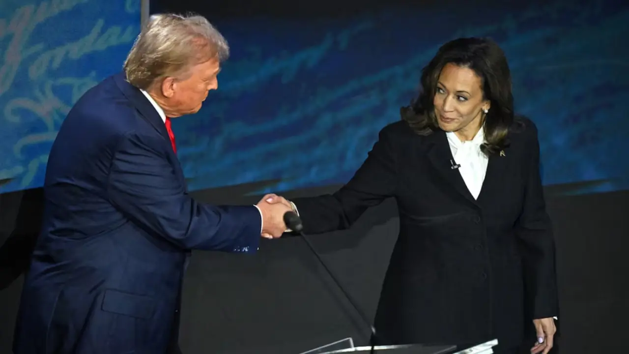 Donald Trump, expresidente de EE UU y Kamala Harris, candidata dem&oacute;crata, en el debate presidencial. / CNN