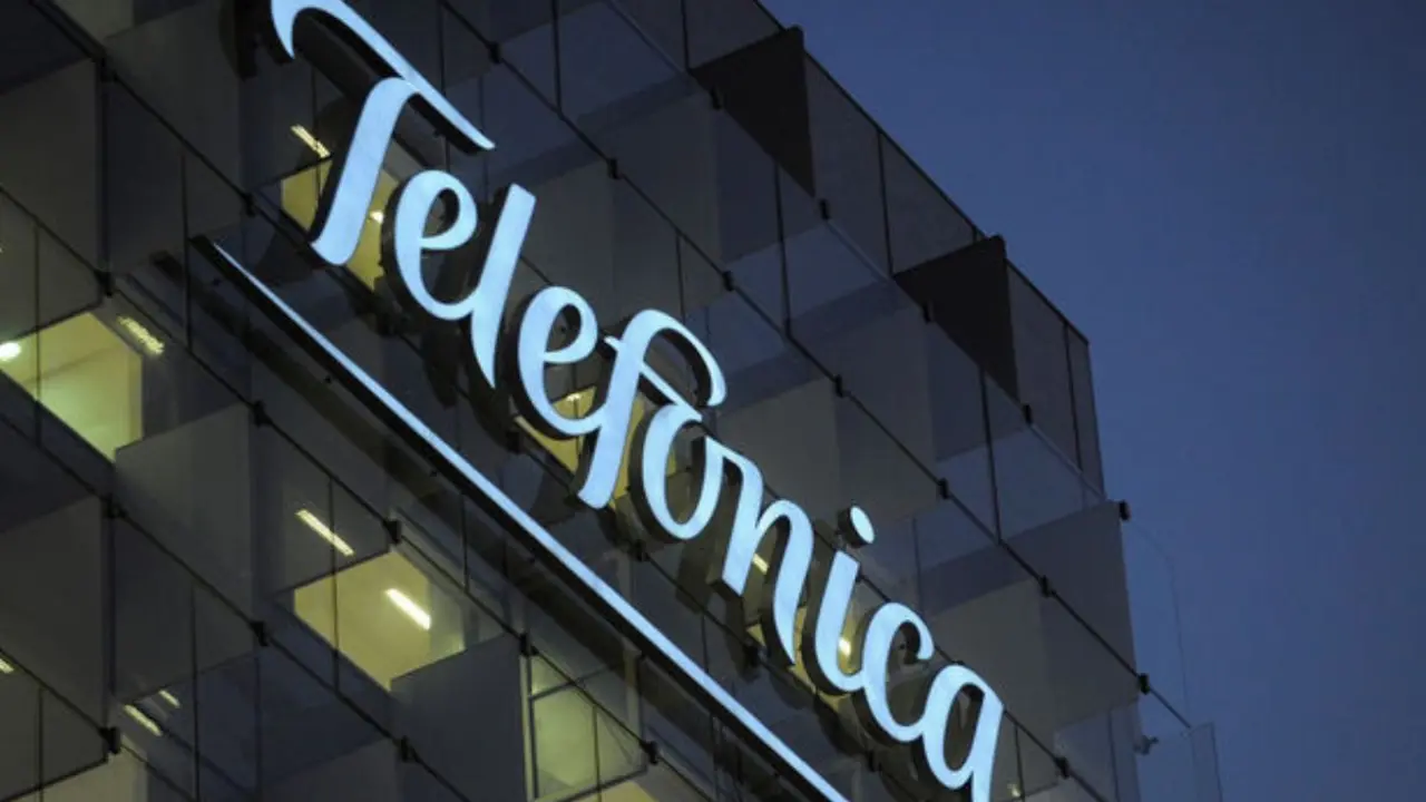 Telef&oacute;nica. / RR SS.