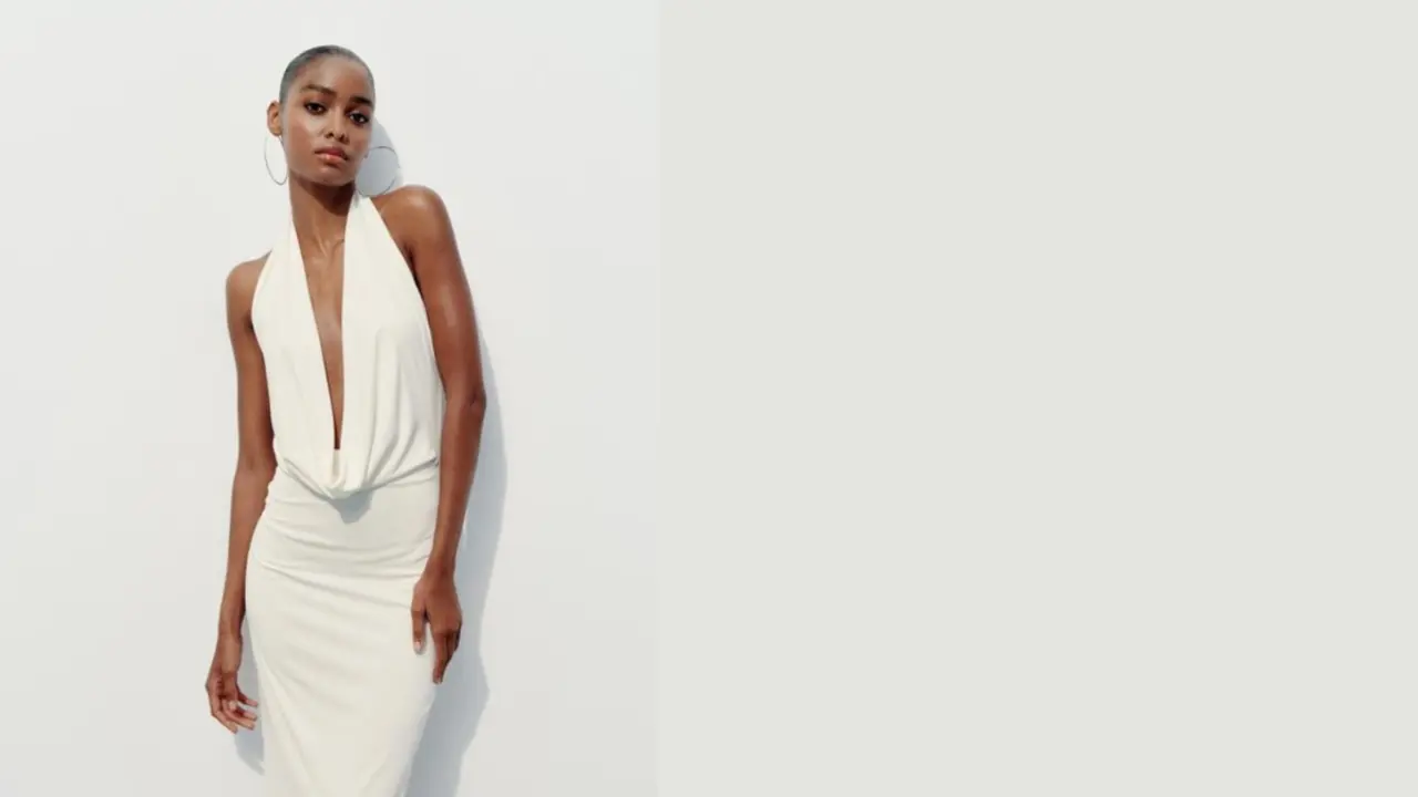 Mujer con vestido halter blanco screanshoot p&aacute;gina oficial Zara.