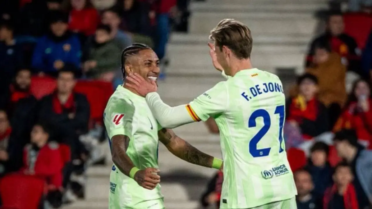 Raphinha y Frenkie de Jong. /   @fcbarcelona