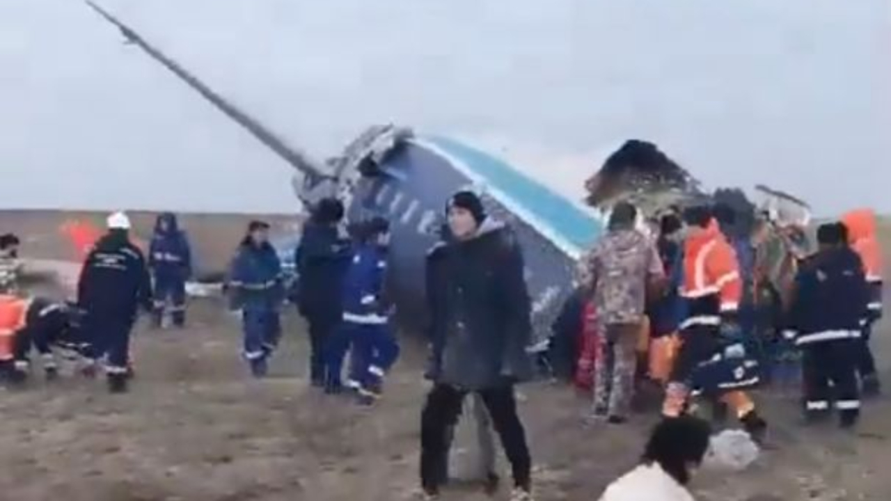 Accidente a&eacute;reo en Aktua, Kazajist&aacute;n. / RR.SS