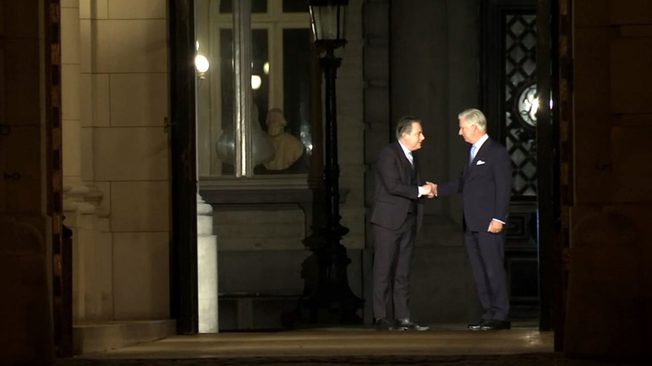 Bart De Wever, primer ministro de B&eacute;lgica y el rey Felipe. / RR.SS