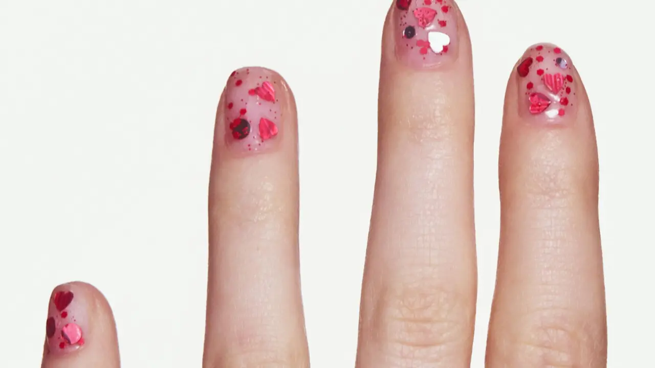 Esmalte de uñas edición especial de Zara, screenshot página web oficial.